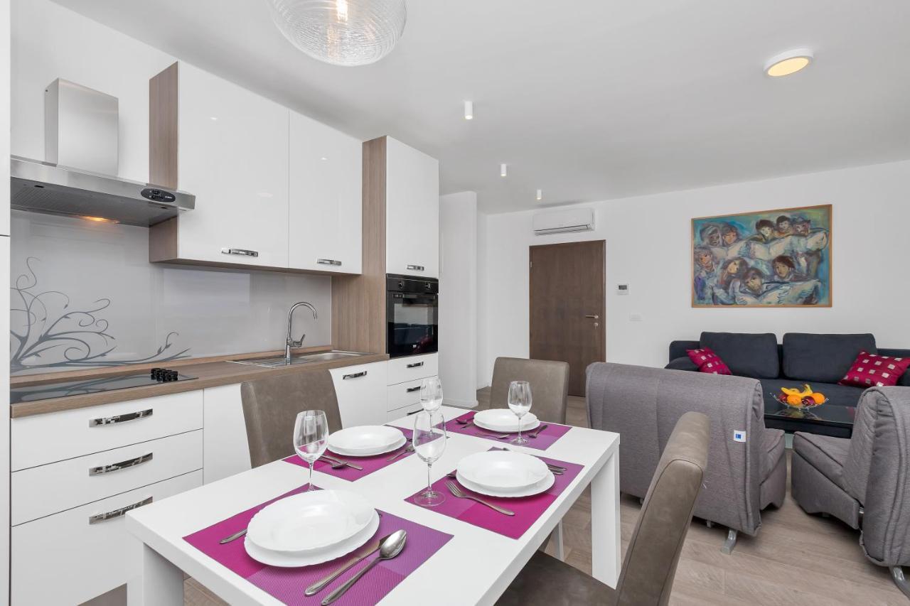 Apartment Mila Mare *